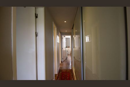 Apartamento à venda com 205m², 4 quartos e 3 vagasCorredor