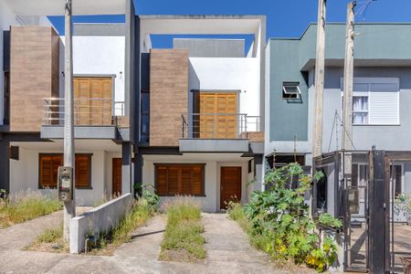 Casa à venda com 179m², 3 quartos e 2 vagasFachada