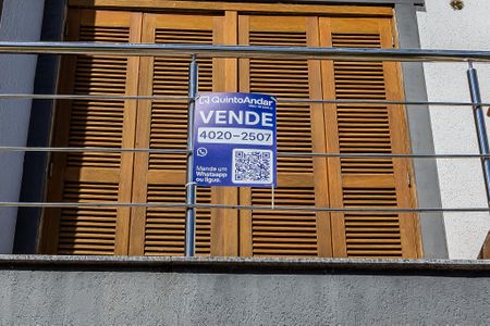 Casa à venda com 179m², 3 quartos e 2 vagasPlaca