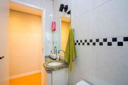 Casa à venda com 243m², 3 quartos e 5 vagasBanheiro social