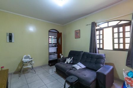 Casa à venda com 236m², 4 quartos e 2 vagasSala Casa 2