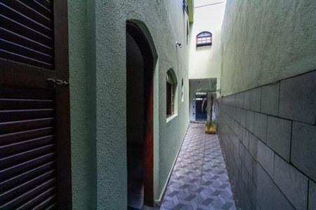 Casa à venda com 236m², 4 quartos e 2 vagasCorredor