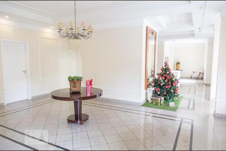 Apartamento à venda com 70m², 1 quarto e 2 vagasHall social