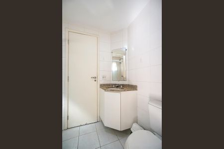 Apartamento à venda com 70m², 1 quarto e 2 vagasBanheiro da suíte