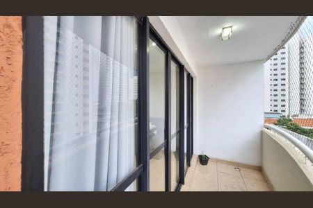 Apartamento à venda com 96m², 3 quartos e 2 vagasVaranda