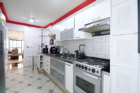 Apartamento à venda com 96m², 3 quartos e 2 vagasCozinha