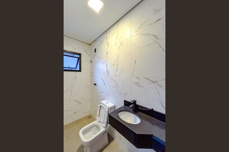 Casa à venda com 160m², 3 quartos e 5 vagasBanheiro de serviço