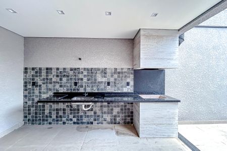 Casa à venda com 160m², 3 quartos e 5 vagasChurrasqueira