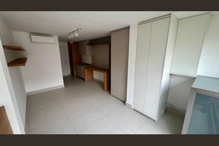 Studio à venda com 28m², 1 quarto e sem vagaStudio
