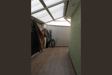 Casa para alugar com 100m², 3 quartos e 3 vagasCorredor Externo 