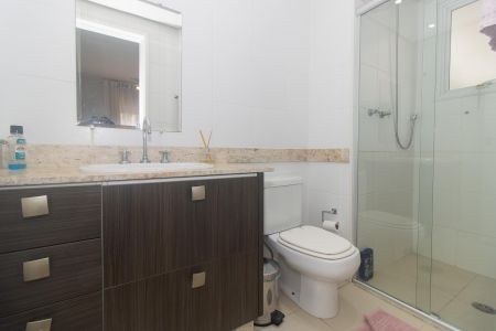 Apartamento à venda com 142m², 3 quartos e 3 vagas Apartamento à venda com 142m², 3 quartos e 3 vagasBanheiro 1