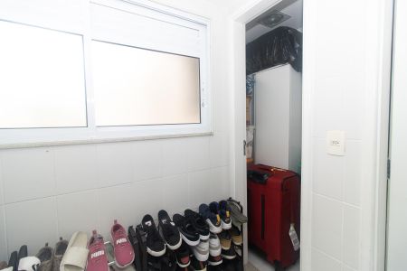 Apartamento à venda com 142m², 3 quartos e 3 vagas Apartamento à venda com 142m², 3 quartos e 3 vagasDispensa