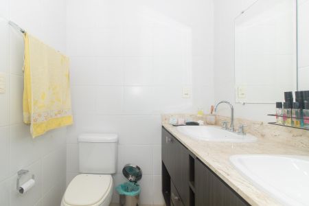 Apartamento à venda com 142m², 3 quartos e 3 vagas Apartamento à venda com 142m², 3 quartos e 3 vagasBanheiro 3