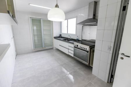 Apartamento para alugar com 145m², 4 quartos e 3 vagas Apartamento para alugar com 145m², 4 quartos e 3 vagasCozinha