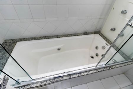 Apartamento para alugar com 145m², 4 quartos e 3 vagas Apartamento para alugar com 145m², 4 quartos e 3 vagasBanheiro