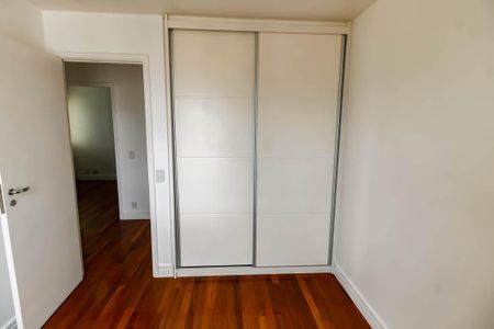 Apartamento para alugar com 145m², 4 quartos e 3 vagas Apartamento para alugar com 145m², 4 quartos e 3 vagasQuarto 2 - Armários