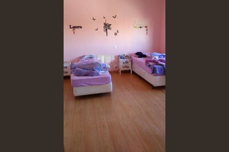 Casa à venda com 214m², 4 quartos e 3 vagas