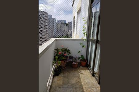 Apartamento à venda com 151m², 4 quartos e 2 vagas