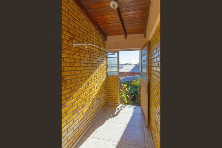 Casa à venda com 300m², 6 quartos e 1 vaga Casa à venda com 300m², 6 quartos e 1 vagaVaranda