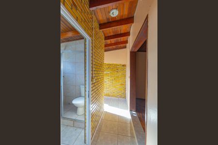 Casa à venda com 300m², 6 quartos e 1 vaga Casa à venda com 300m², 6 quartos e 1 vagaBanheiro Corredor