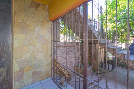 Casa à venda com 300m², 6 quartos e 1 vaga Casa à venda com 300m², 6 quartos e 1 vagaVaranda da Sala