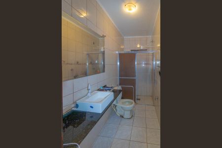 Casa à venda com 300m², 6 quartos e 1 vaga Casa à venda com 300m², 6 quartos e 1 vagaBanheiro