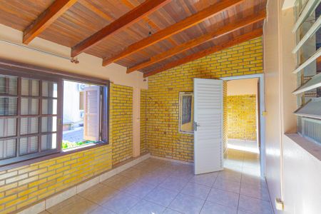 Casa à venda com 300m², 6 quartos e 1 vaga Casa à venda com 300m², 6 quartos e 1 vagaQuarto