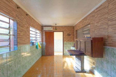 Casa à venda com 300m², 6 quartos e 1 vaga Casa à venda com 300m², 6 quartos e 1 vagaCozinha