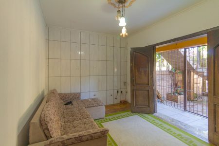 Casa à venda com 300m², 6 quartos e 1 vaga Casa à venda com 300m², 6 quartos e 1 vagaSala