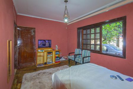 Casa à venda com 300m², 6 quartos e 1 vaga Casa à venda com 300m², 6 quartos e 1 vagaQuarto 1