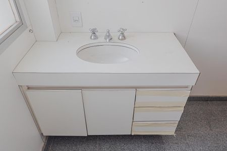 Apartamento à venda com 170m², 3 quartos e 2 vagasBanheiro