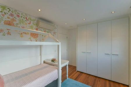 Apartamento à venda com 271m², 4 quartos e 4 vagas