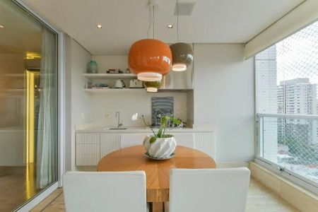 Apartamento à venda com 271m², 4 quartos e 4 vagas