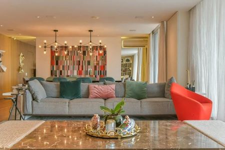 Apartamento à venda com 271m², 4 quartos e 4 vagas