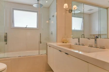 Apartamento à venda com 271m², 4 quartos e 4 vagas
