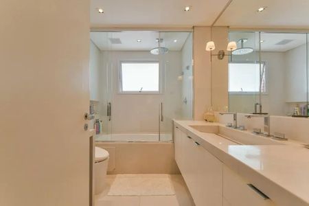 Apartamento à venda com 271m², 4 quartos e 4 vagas