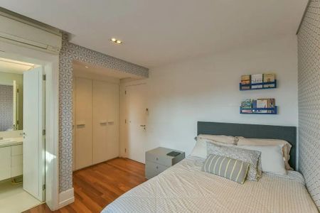 Apartamento à venda com 271m², 4 quartos e 4 vagas