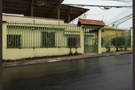 Casa à venda com 274m², 3 quartos e 3 vagasFachada