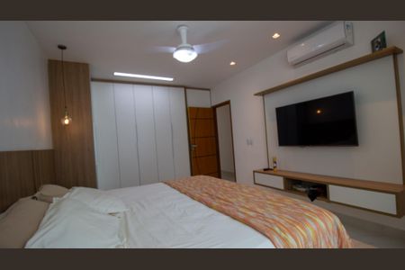 Casa de condomínio à venda com 250m², 4 quartos e 2 vagasSuíte 4