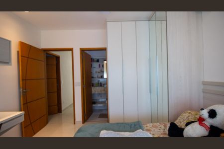 Casa de condomínio à venda com 250m², 4 quartos e 2 vagasSuíte 3