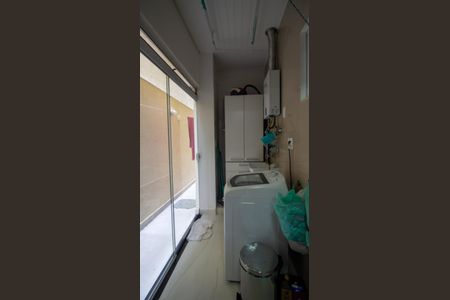 Casa de condomínio à venda com 250m², 4 quartos e 2 vagasCozinha e Área de Serviço