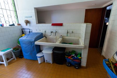 Casa à venda com 400m², 3 quartos e 4 vagasÁrea de Serviço