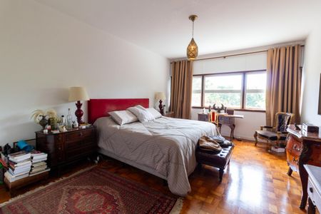 Casa à venda com 400m², 3 quartos e 4 vagasSuíte