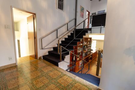 Casa à venda com 400m², 3 quartos e 4 vagasAcesso ao piso superior