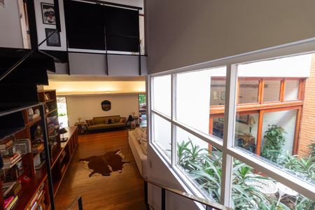 Casa à venda com 400m², 3 quartos e 4 vagasAcesso ao piso inferior