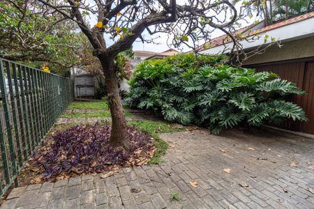 Casa à venda com 400m², 3 quartos e 4 vagasFachada