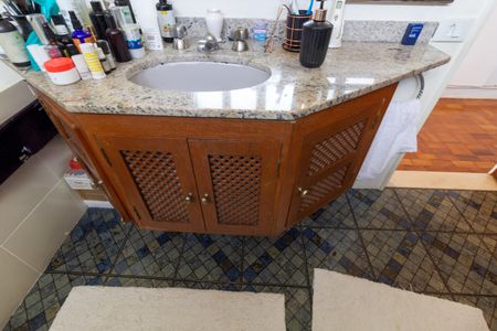 Casa à venda com 400m², 3 quartos e 4 vagasBanheiro da Suíte