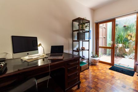 Casa à venda com 400m², 3 quartos e 4 vagasQuarto de Serviço