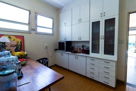 Casa à venda com 400m², 3 quartos e 4 vagasCopa e Cozinha