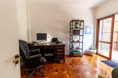 Casa à venda com 400m², 3 quartos e 4 vagasQuarto de Serviço